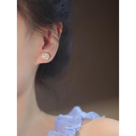 NEW Mini Pearl & Rhinestone Cluster Stud Earrings Glam Bridal Special Occasion - Picture 4 of 6